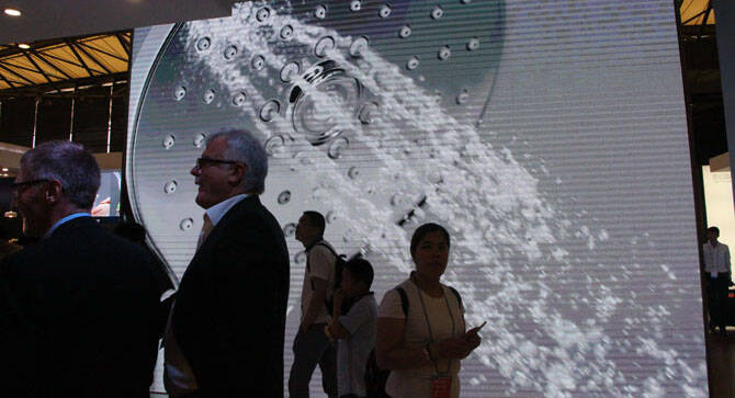 大企业“横向发展”,北欧风胜新中式,智能化、功能化成产品趋势