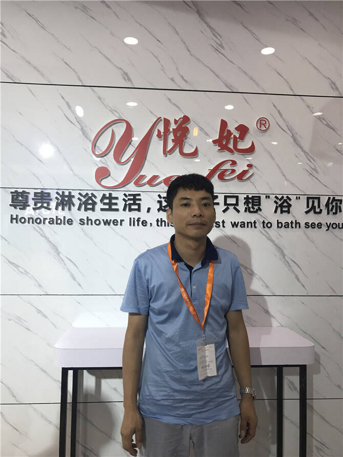 悦妃淋浴房高调亮相广州建博会