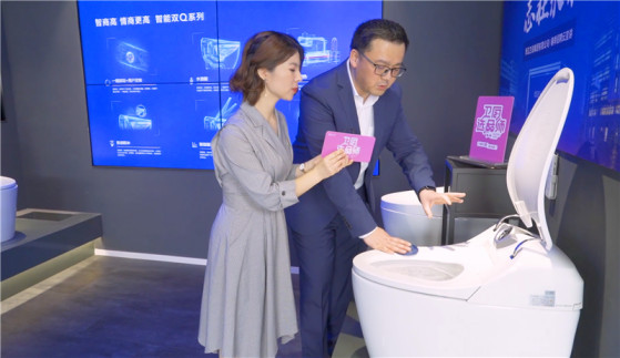 入选“卫厨选品师”!恒洁Q10为何成为国货智能一体机代表?04141401.jpg