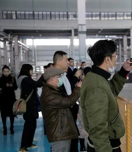 “设计·承启”-跨界设计师沙龙 探秘智能化生产线667.jpg