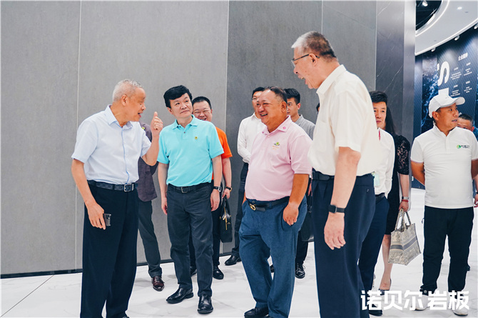 参观诺贝尔科技文化中心1.jpg