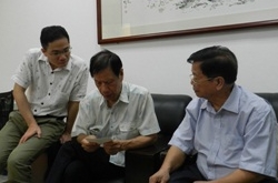 卢敦穆：用水煤气烧有颜色的彩釉砖是打破世界难题的胜利