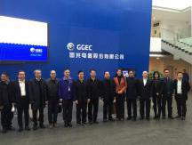  商务部国际贸易谈判代表兼副部长钟山到广州调研,新明珠陶瓷集团是唯一受邀请的中国建材企业