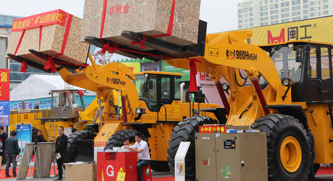 第16届厦门国际石材展特别策划：亲密的敌人：瓷砖VS石材