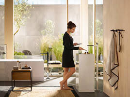 【新闻稿】汉斯格雅焕新亮相2017上海国际厨卫展 2-2478.jpg