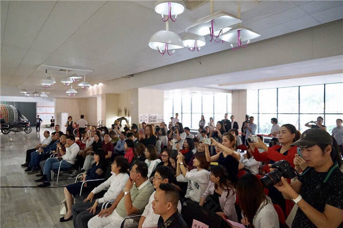 英皇卫浴汇聚力量，打造“英皇桑拿节”