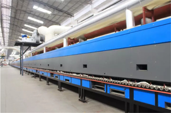 新时代，大布局  冠星陶瓷企业大规格&bull;通体喷墨渗花6号宽体窑点火投产 2-928.jpg