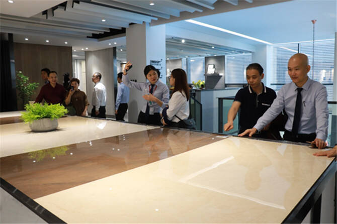 双11狂欢｜汇亚TT现代砖总部展厅揭幕亮相    绽放年轻之美 2-750.jpg