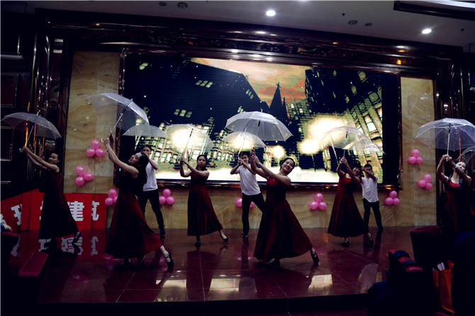 晚宴2.jpg