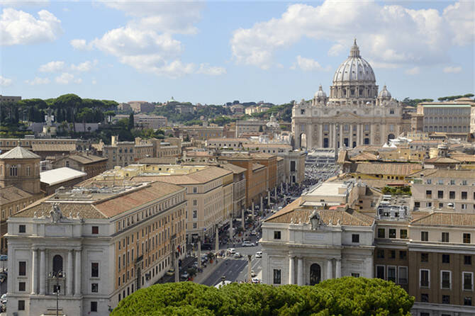 阿洛尼浴室柜：爱的永恒之城