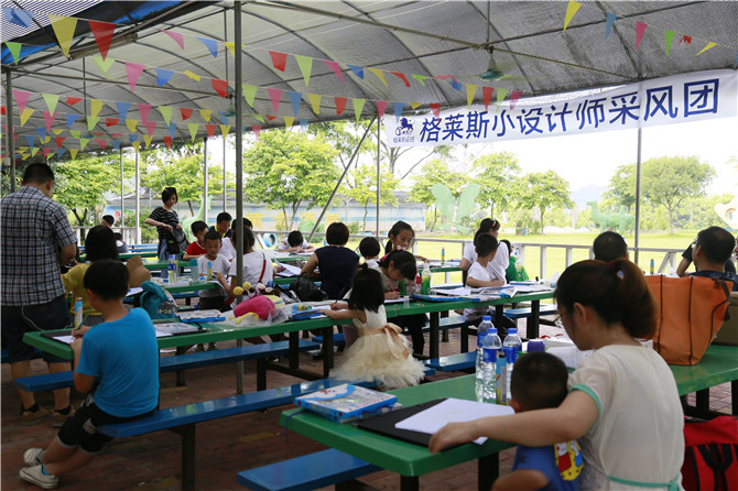 创作现场 (3).JPG