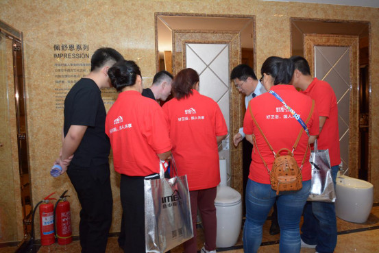 9.15 IMEX意中陶全球营销战略合作会议318.jpg