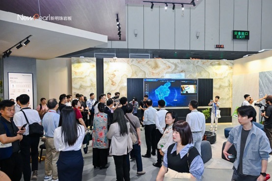 新明珠岩板×2025潭洲展完美收官：七大亮点解码「石光之隙」材料美学与时空叙事989.JPG